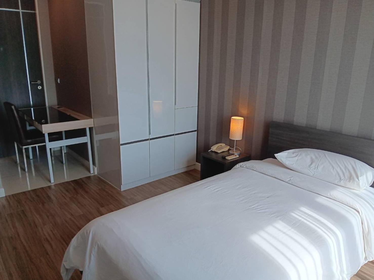 J Residence Thonglor 8 Bangkok Dış mekan fotoğraf