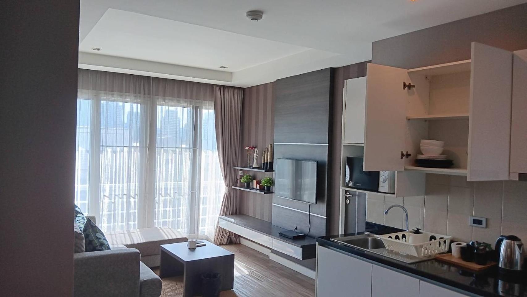 J Residence Thonglor 8 Bangkok Dış mekan fotoğraf