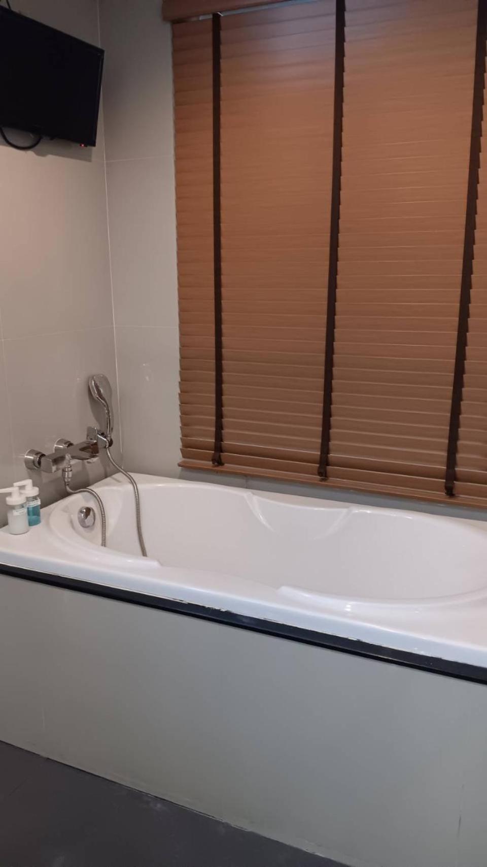 J Residence Thonglor 8 Bangkok Dış mekan fotoğraf