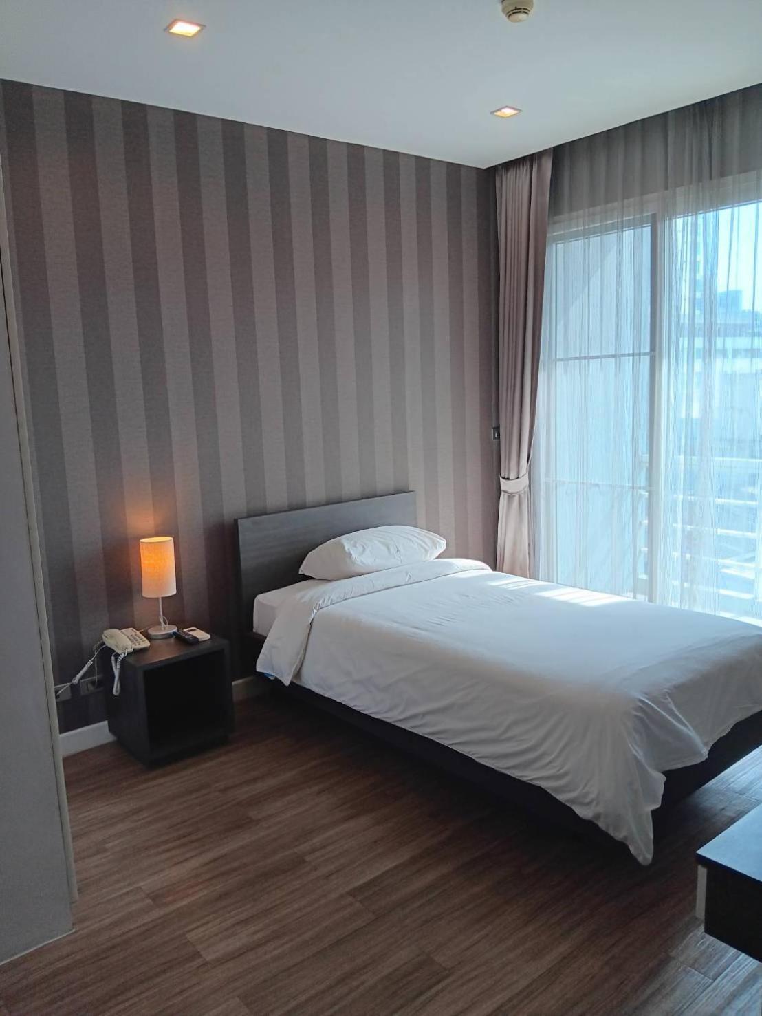 J Residence Thonglor 8 Bangkok Dış mekan fotoğraf