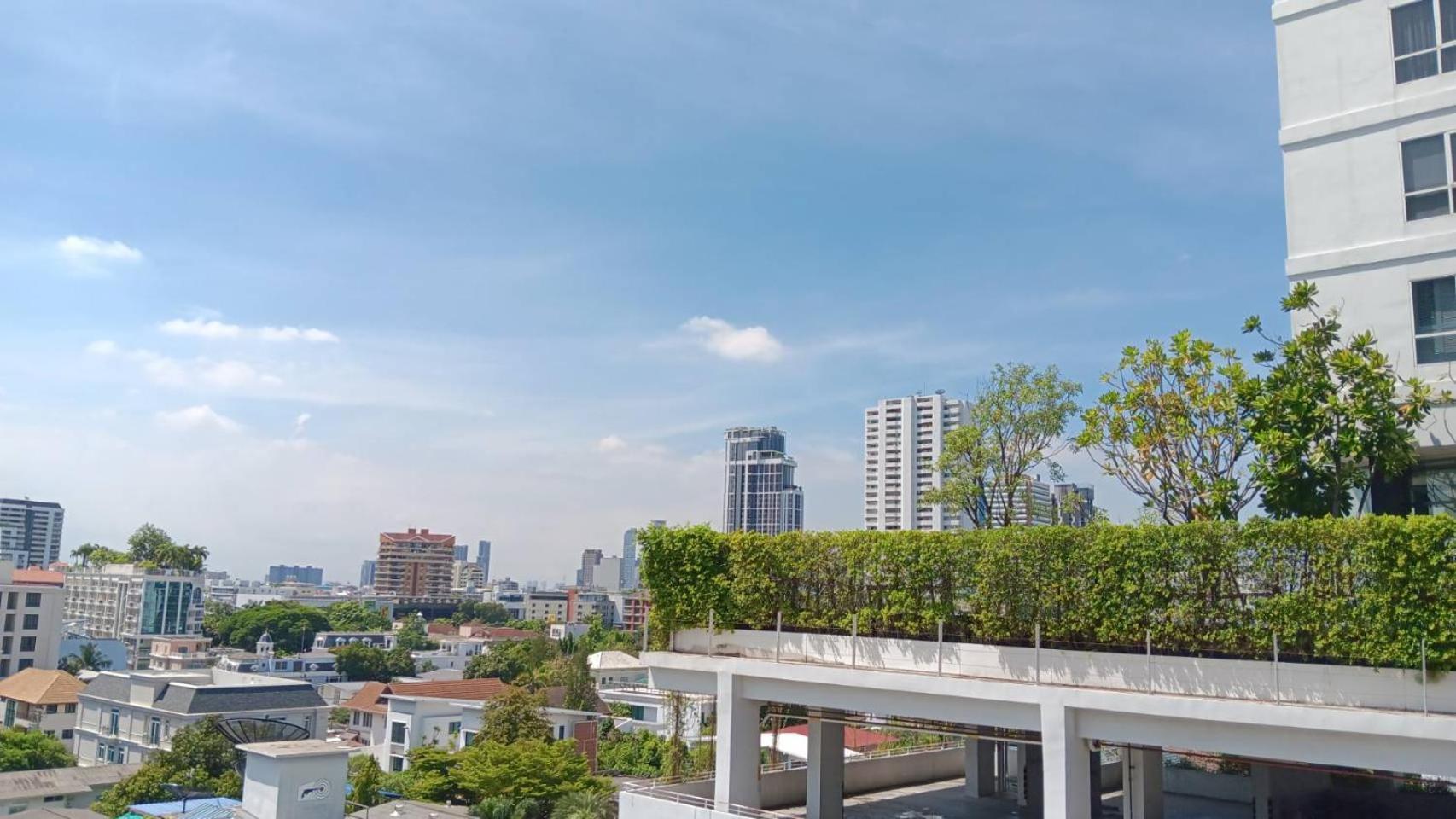 J Residence Thonglor 8 Bangkok Dış mekan fotoğraf